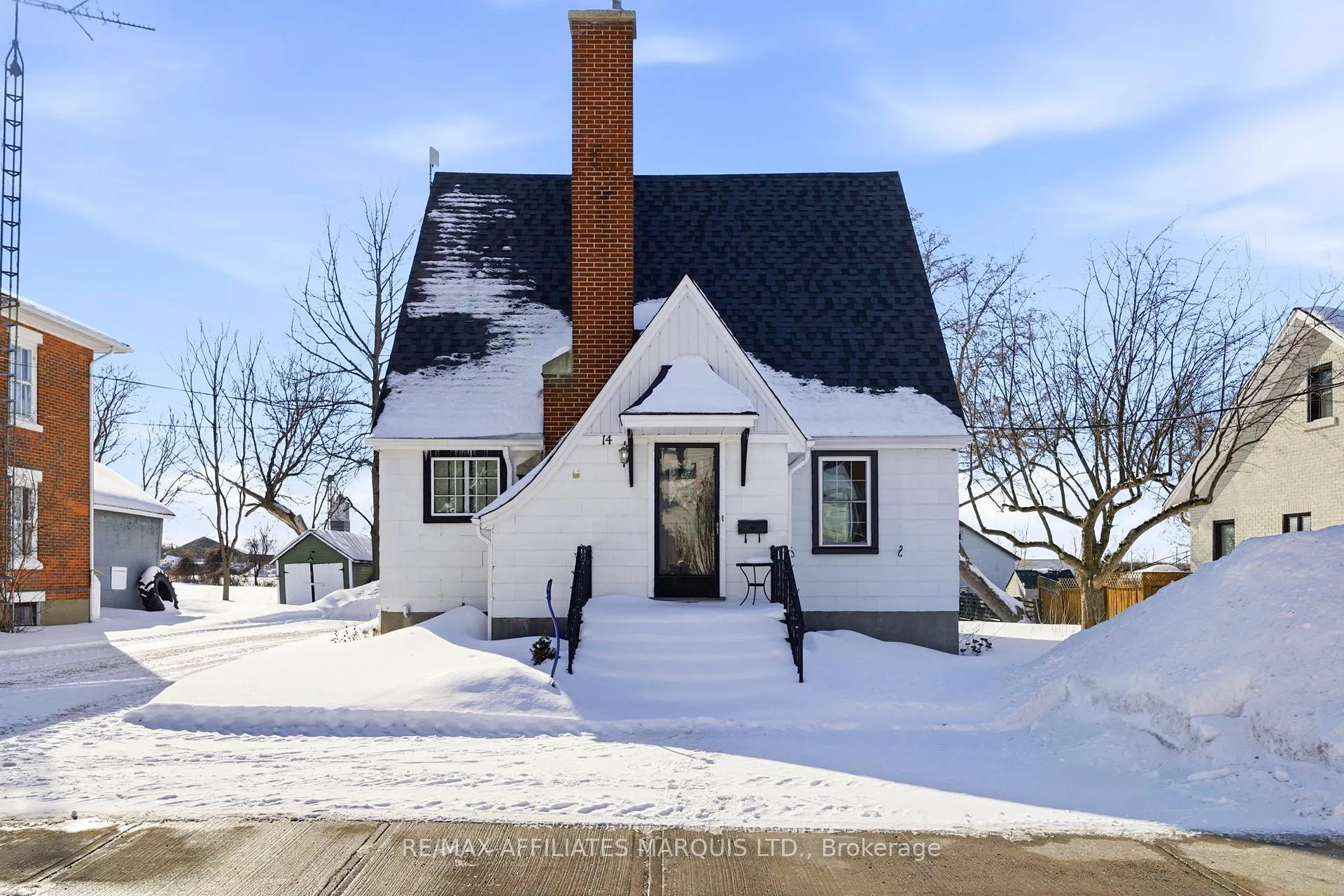 Photo 2 of 14 Spring Street, North Glengarry, Maxville — HOMEH