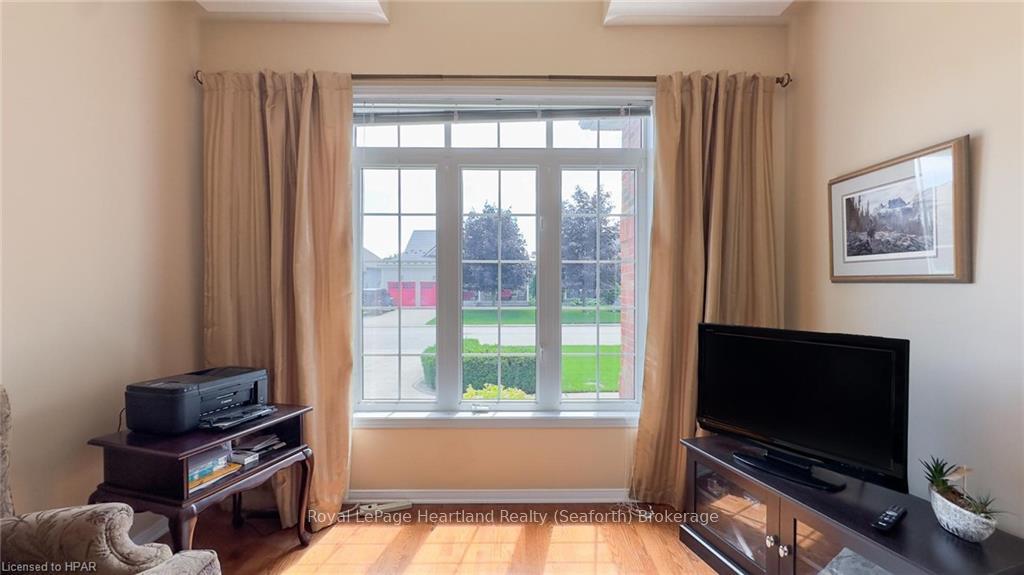 Photo 4 of Unit 19, 38 Stornoway Crescent, Huron East, Egmondville — HOMEH