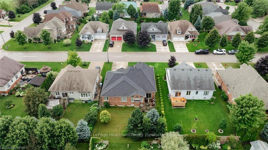 Photo 32 of Unit 19, 38 Stornoway Crescent, Huron East, Egmondville — HOMEH