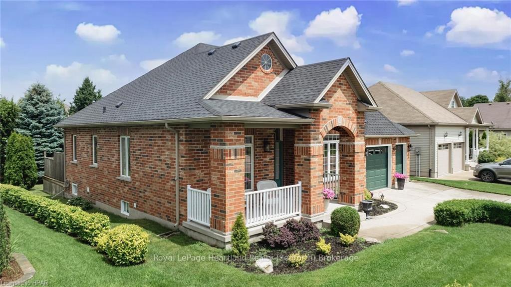 Photo 35 of Unit 19, 38 Stornoway Crescent, Huron East, Egmondville — HOMEH