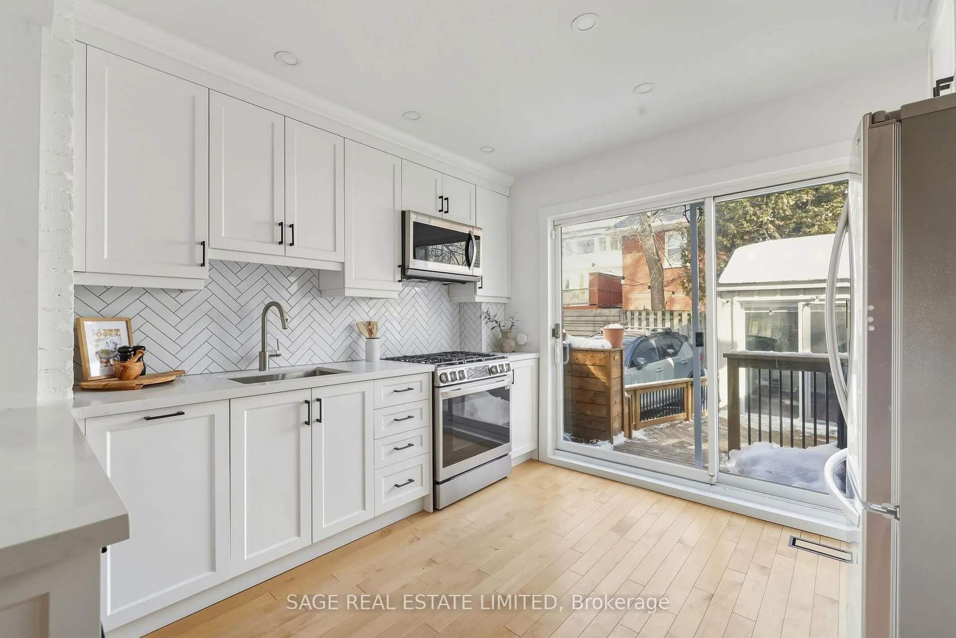 Photo 11 of 107 Hiltz Avenue, Toronto, South Riverdale — HOMEH