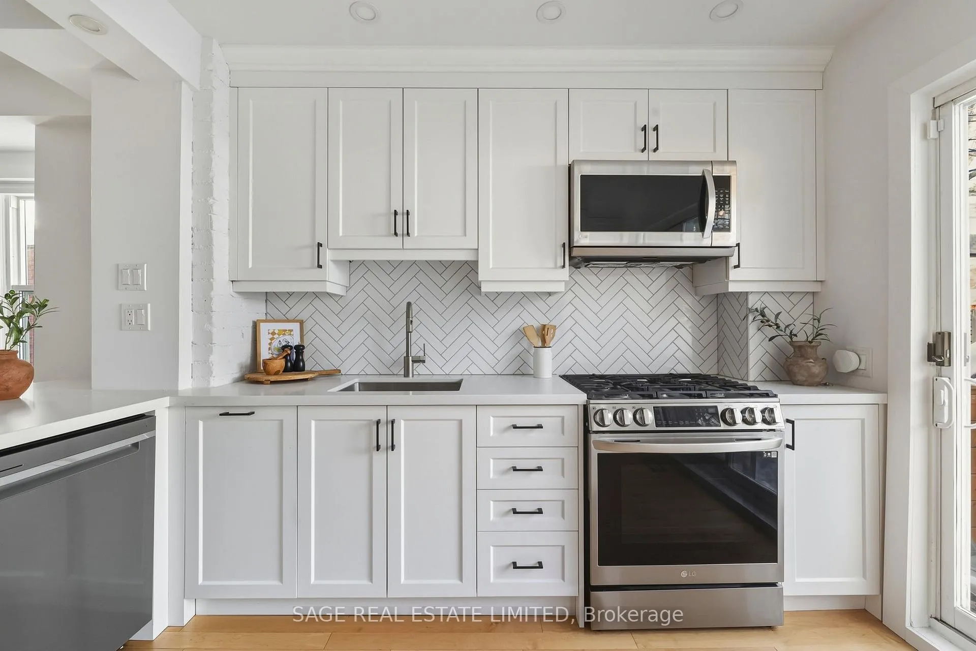 Photo 13 of 107 Hiltz Avenue, Toronto, South Riverdale — HOMEH