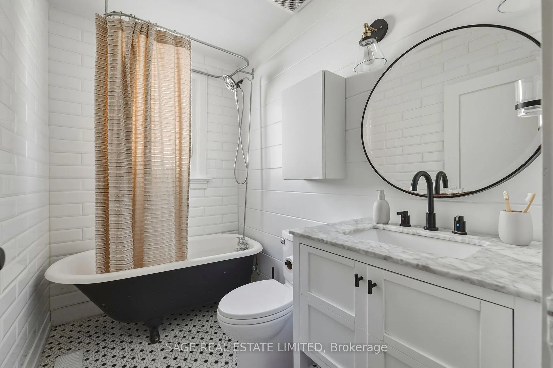 Photo 19 of 107 Hiltz Avenue, Toronto, South Riverdale — HOMEH