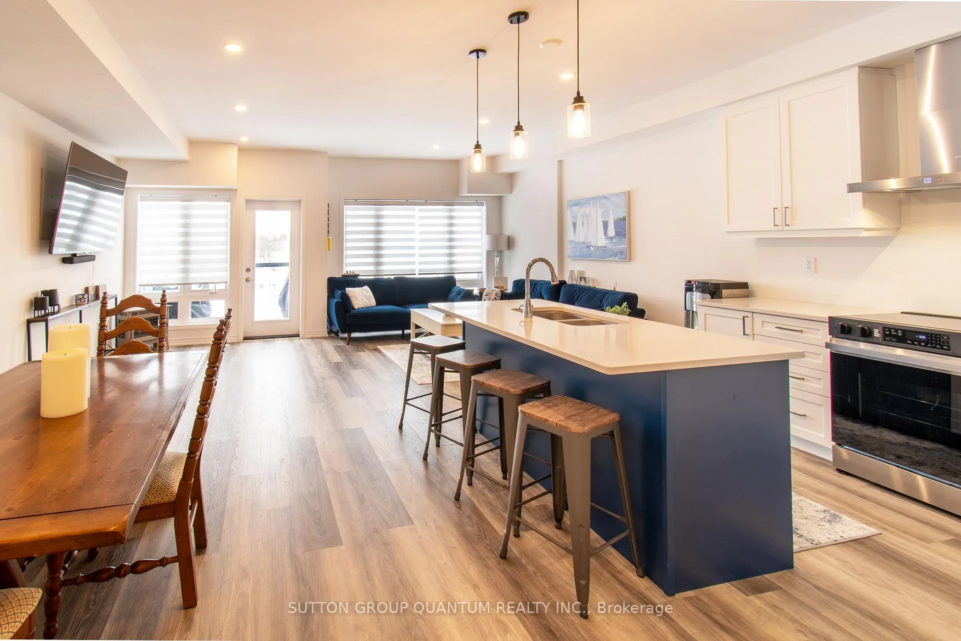 Photo 3 of 158 Elgin Street, Orillia — HOMEH