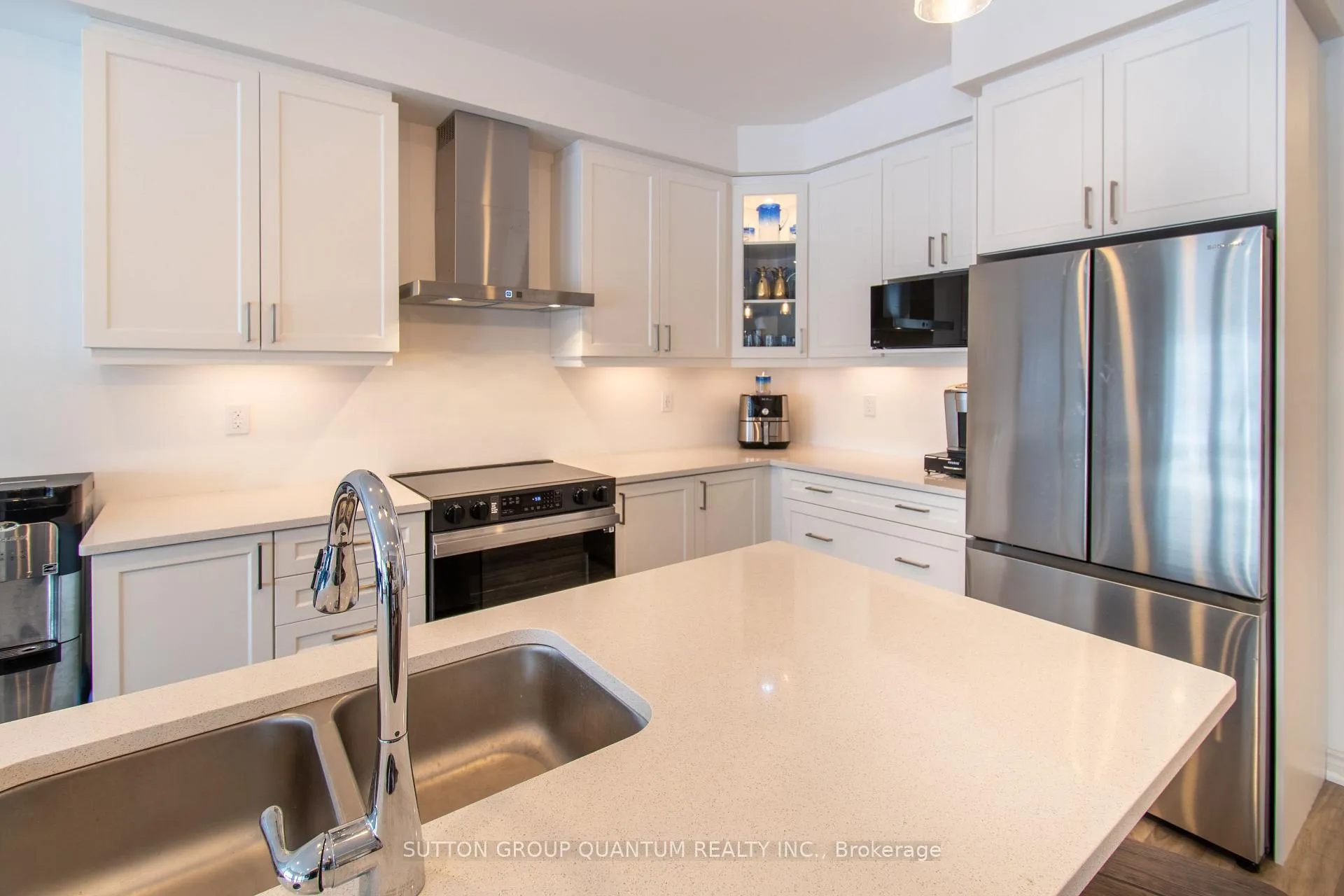 Photo 6 of 158 Elgin Street, Orillia — HOMEH