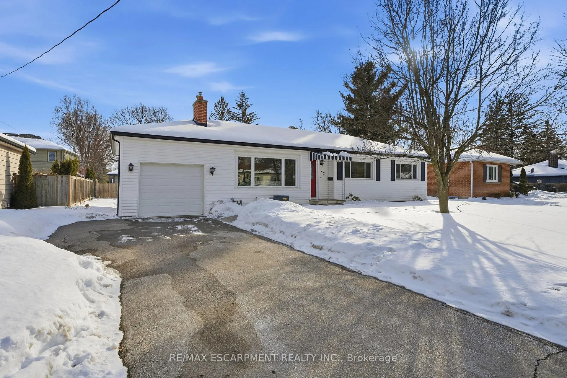Photo 2 of 42 Gilbert Avenue, Hamilton, Ancaster — HOMEH