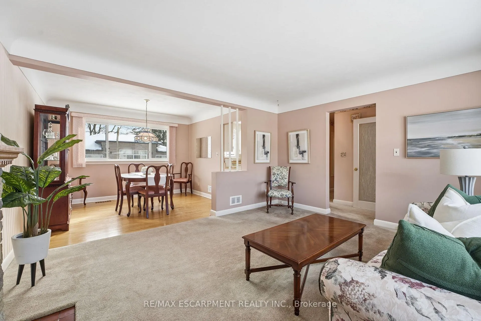 Photo 7 of 42 Gilbert Avenue, Hamilton, Ancaster — HOMEH