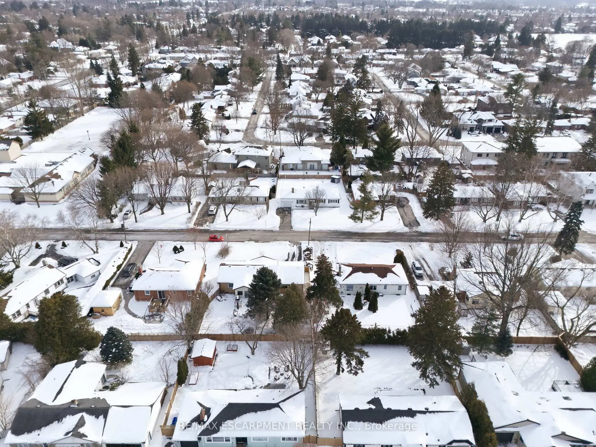 Photo 23 of 42 Gilbert Avenue, Hamilton, Ancaster — HOMEH
