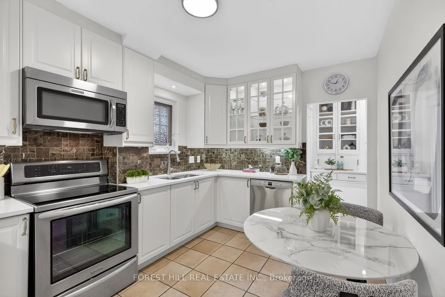 Photo 13 of 18 Alberta Avenue, Toronto, Wychwood — HOMEH