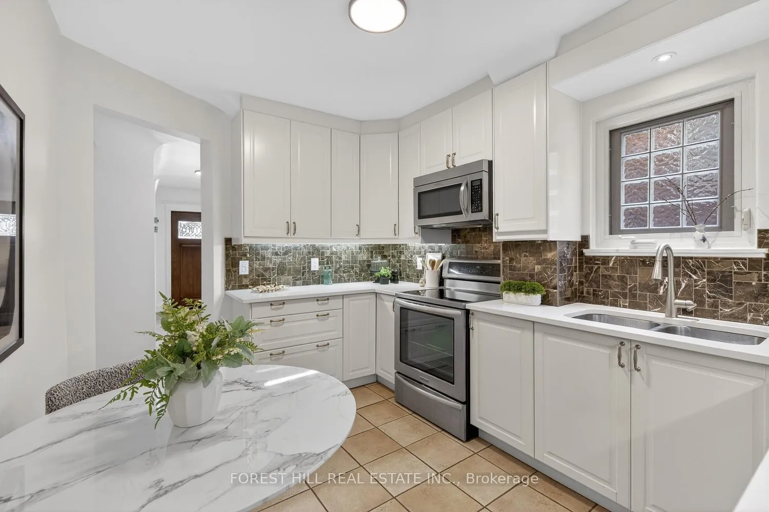 Photo 15 of 18 Alberta Avenue, Toronto, Wychwood — HOMEH