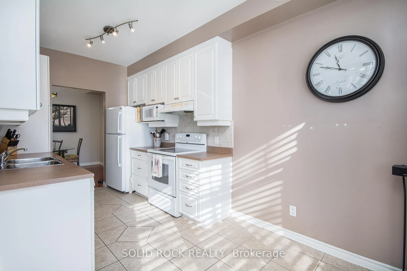 Photo 13 of 416 Cache Bay Crescent, Ottawa, Blossom Park/Kemp Park/Findlay Creek — HOMEH