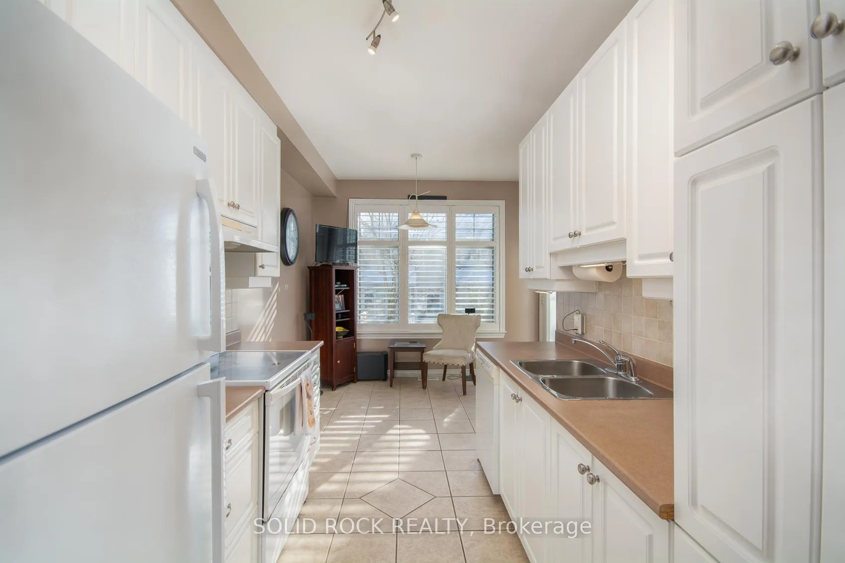 Photo 15 of 416 Cache Bay Crescent, Ottawa, Blossom Park/Kemp Park/Findlay Creek — HOMEH