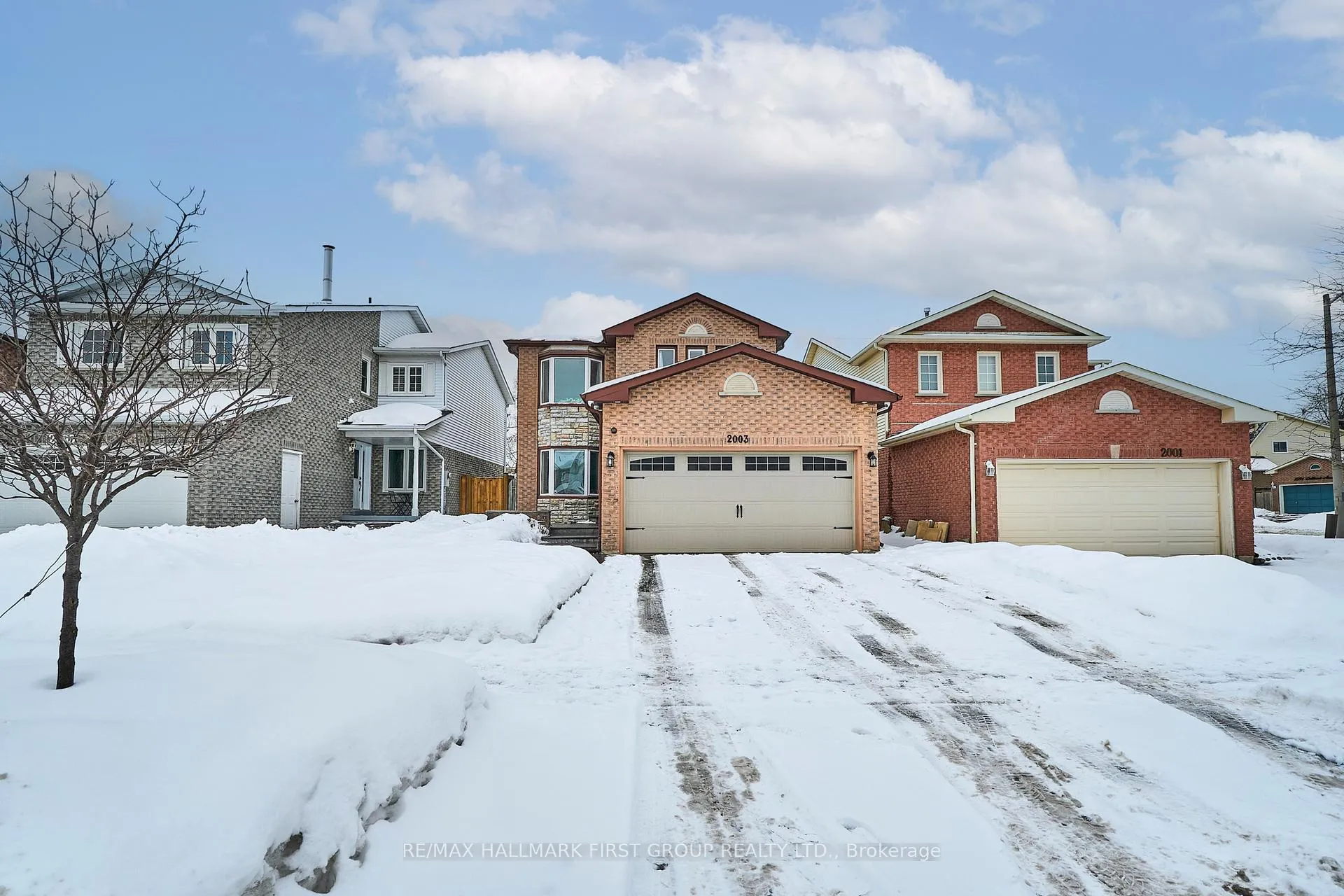 Photo 2 of 2003 Blue Ridge Crescent, Pickering, Brock Ridge — HOMEH