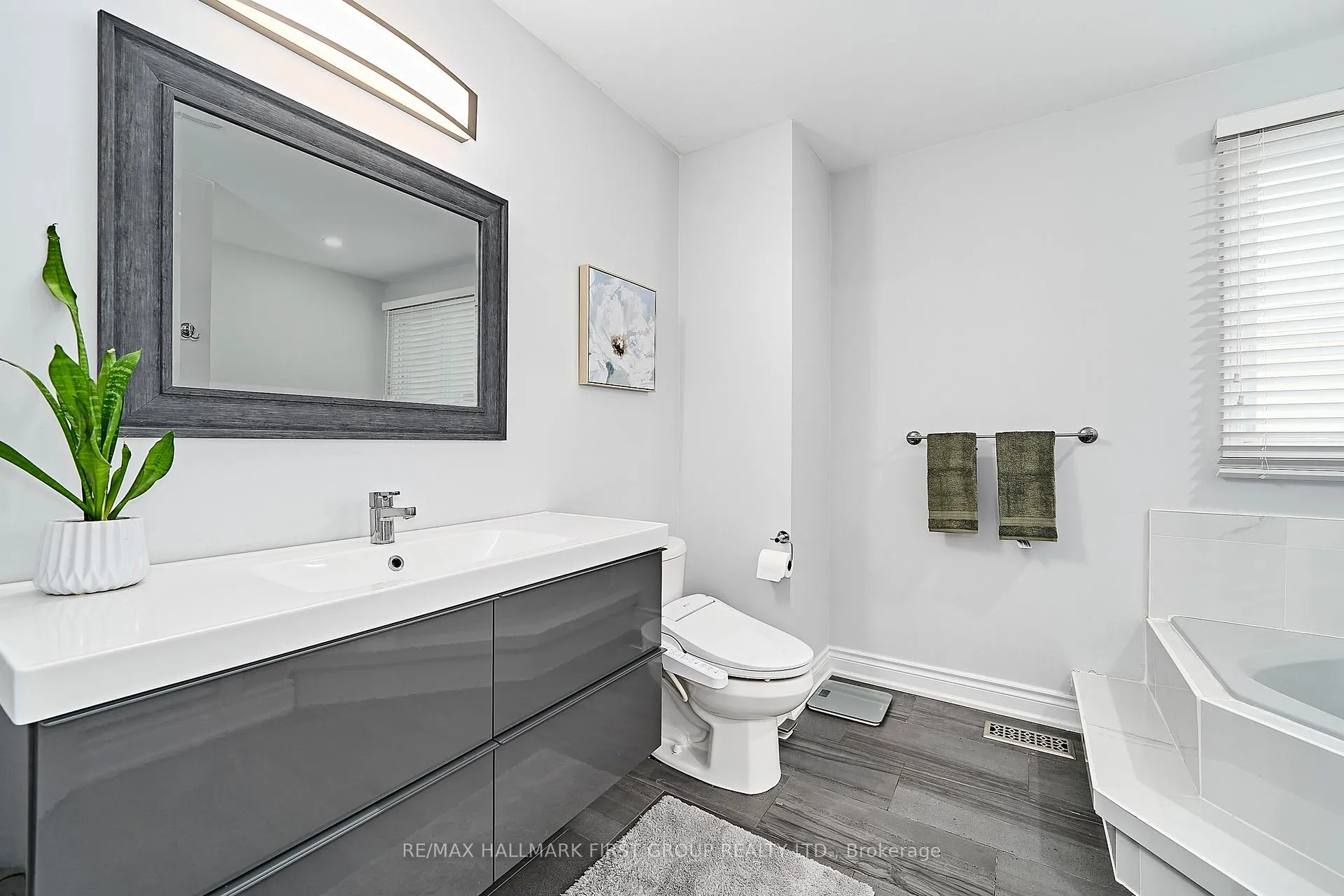 Photo 37 of 2003 Blue Ridge Crescent, Pickering, Brock Ridge — HOMEH