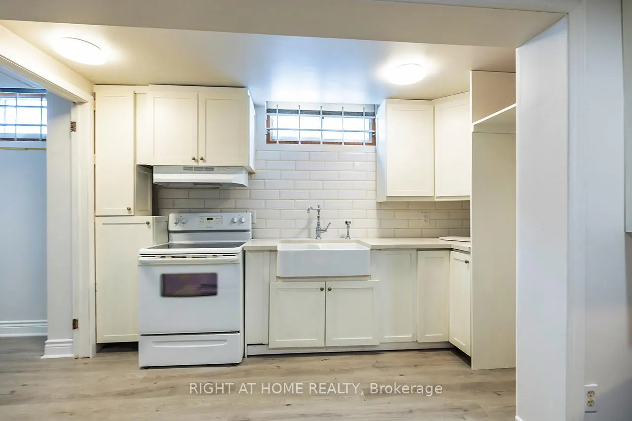 Photo 3 of 59 Fernhill Boulevard, Oshawa, McLaughlin — HOMEH