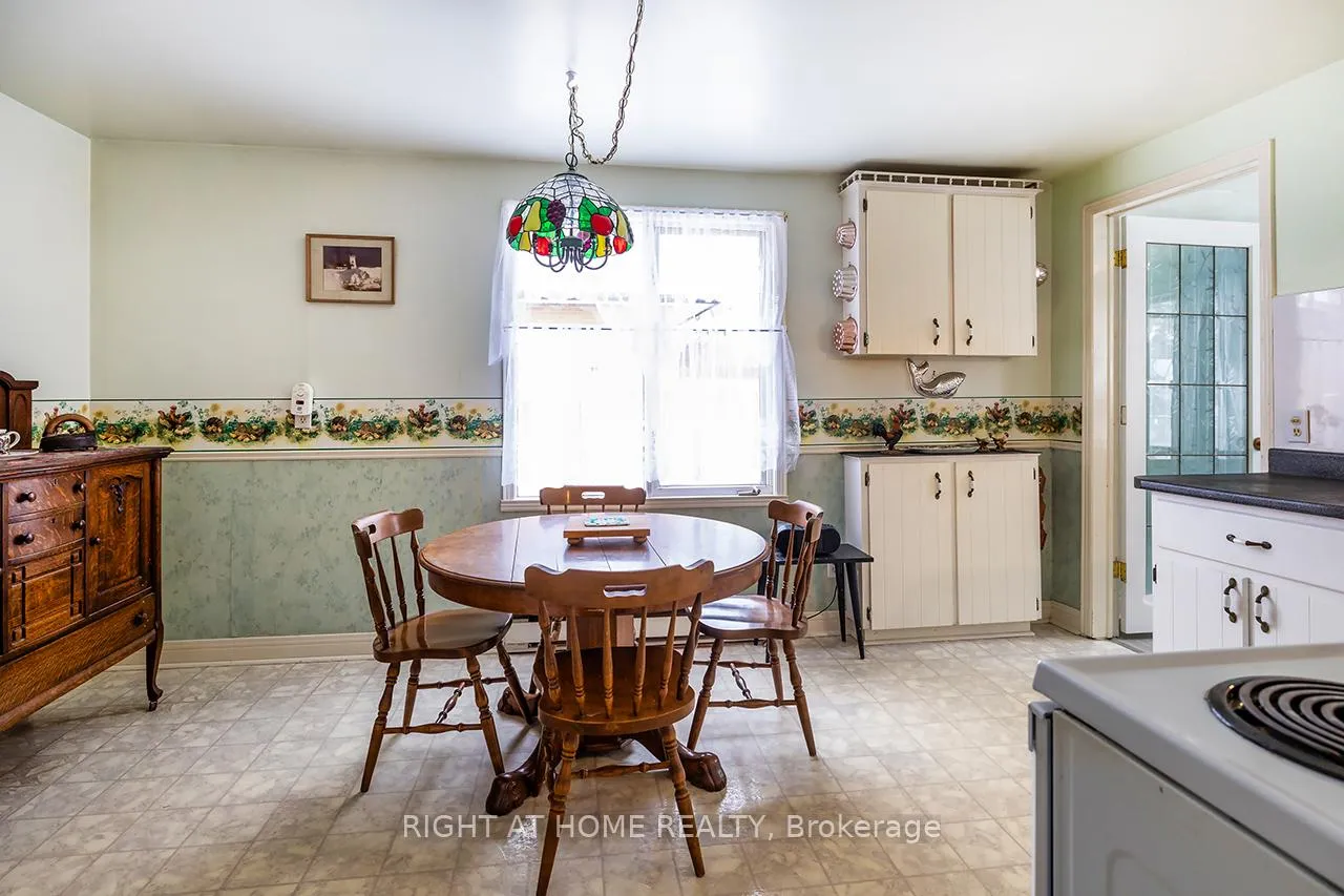 Photo 9 of 59 Fernhill Boulevard, Oshawa, McLaughlin — HOMEH