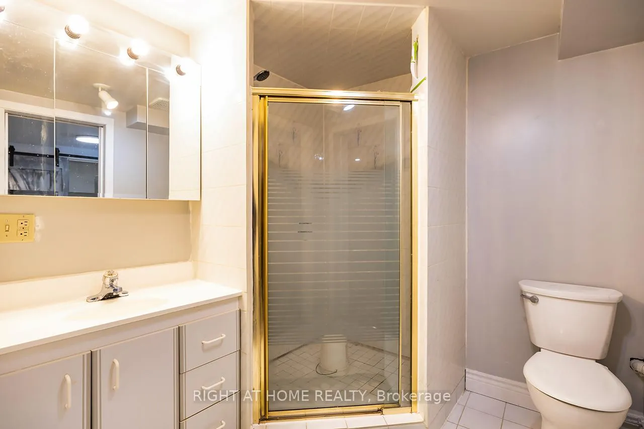 Photo 15 of 59 Fernhill Boulevard, Oshawa, McLaughlin — HOMEH