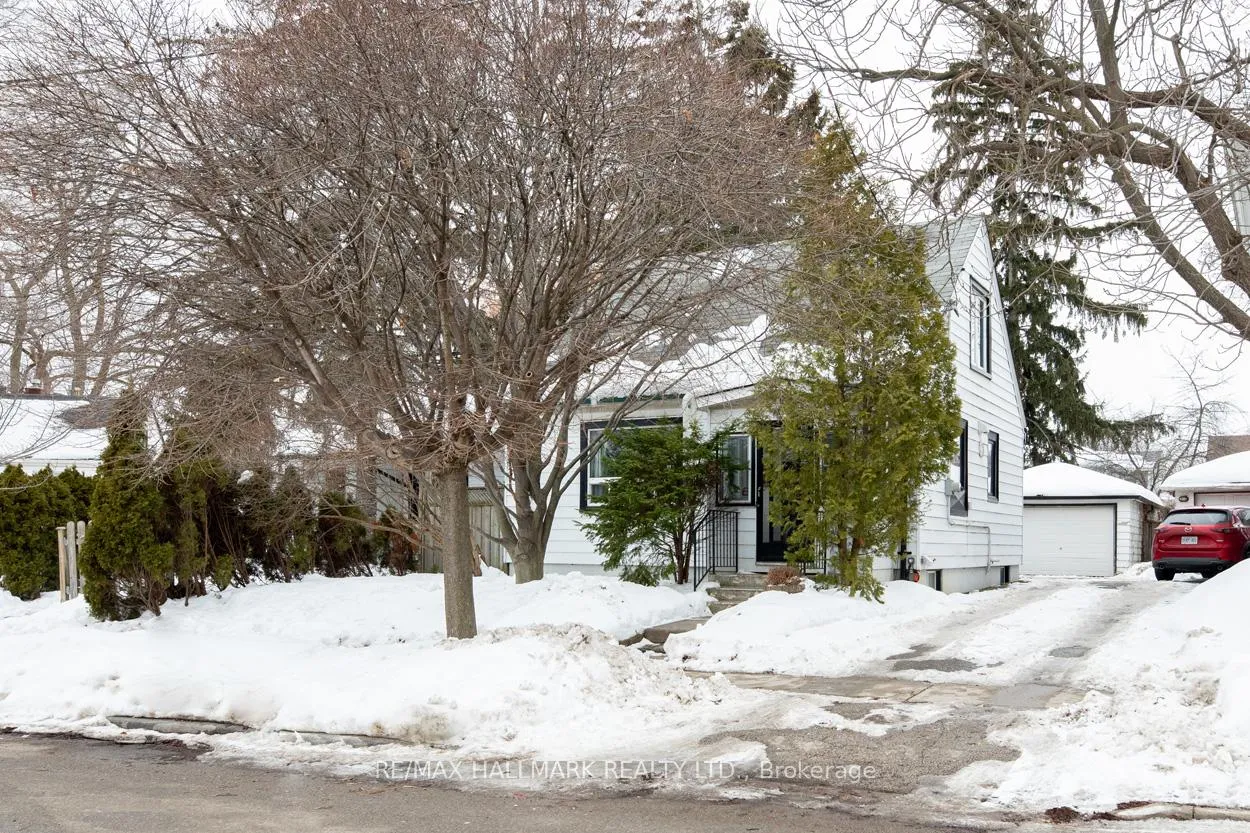 Front of 6 Warvet Crescent
