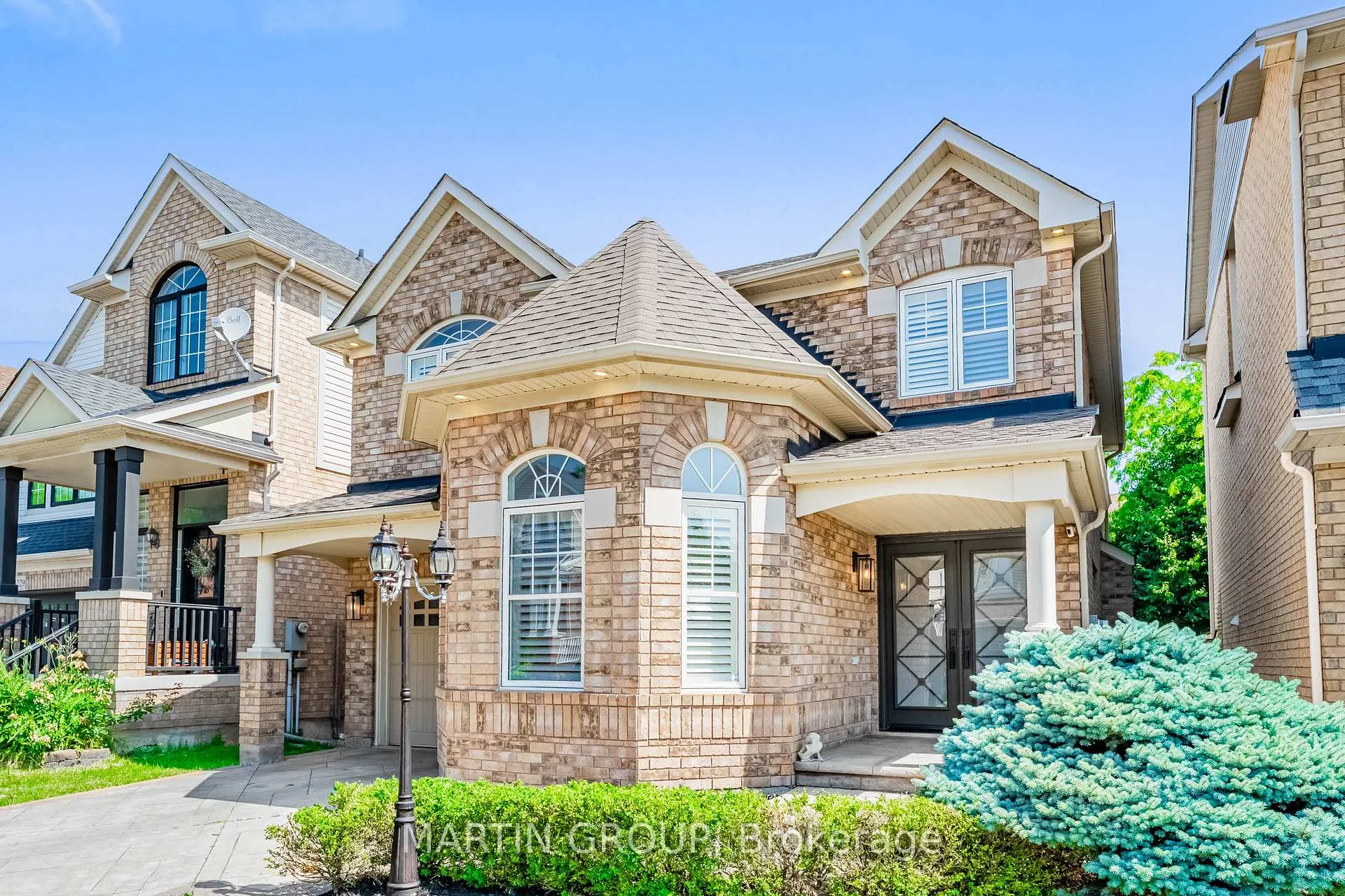 Photo 2 of 3227 Steeplechase Drive, Burlington, Alton — HOMEH