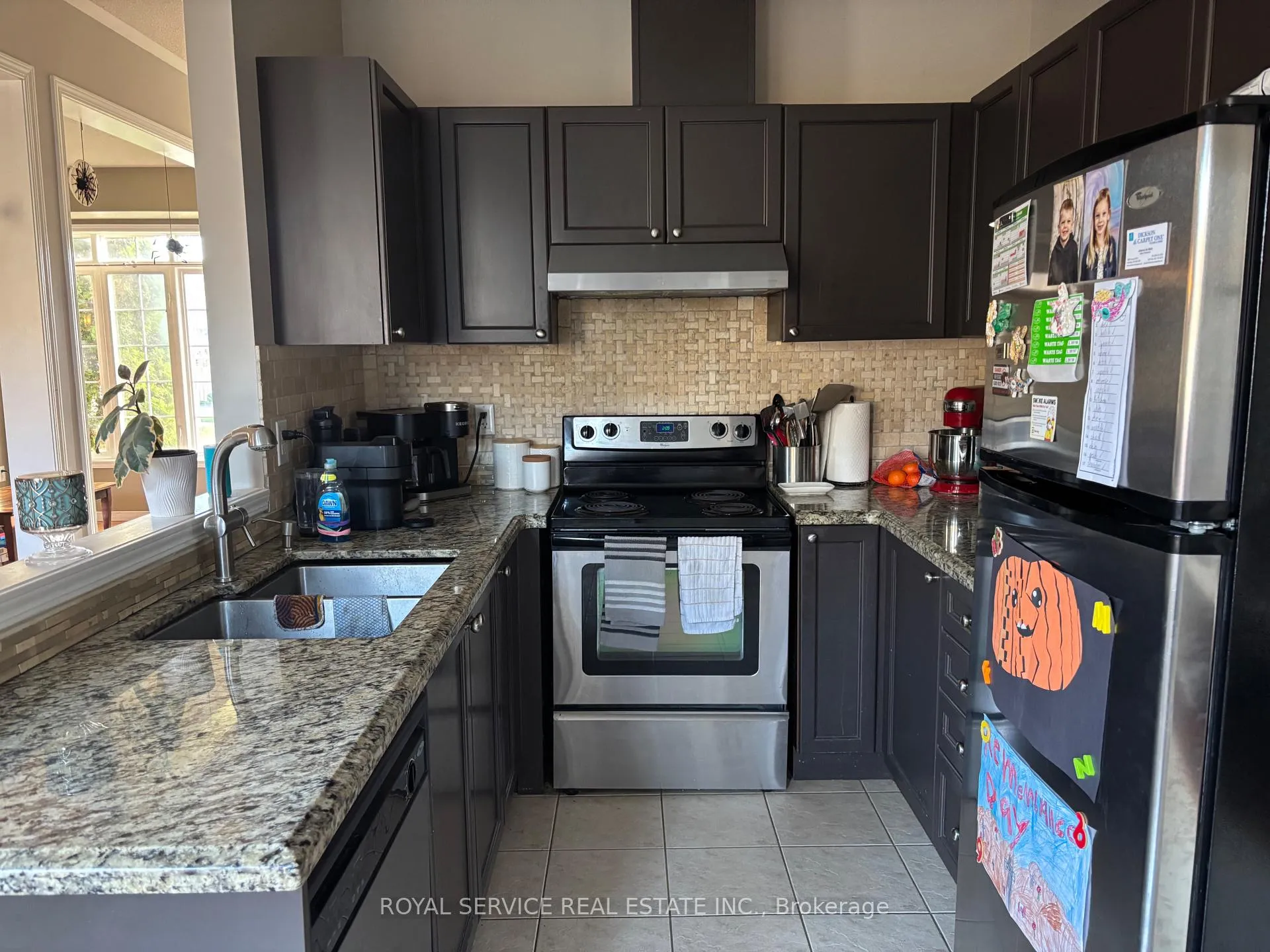 Photo 4 of 754 Carlisle Street, Cobourg — HOMEH