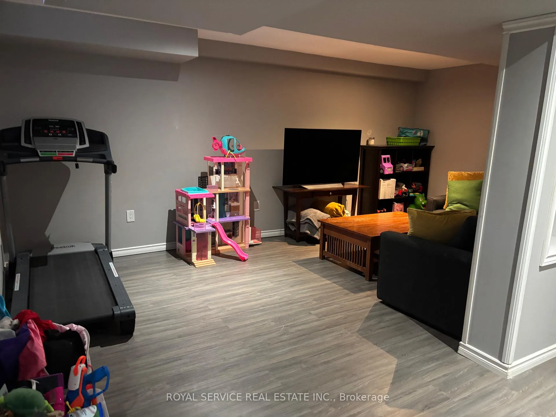 Photo 7 of 754 Carlisle Street, Cobourg — HOMEH