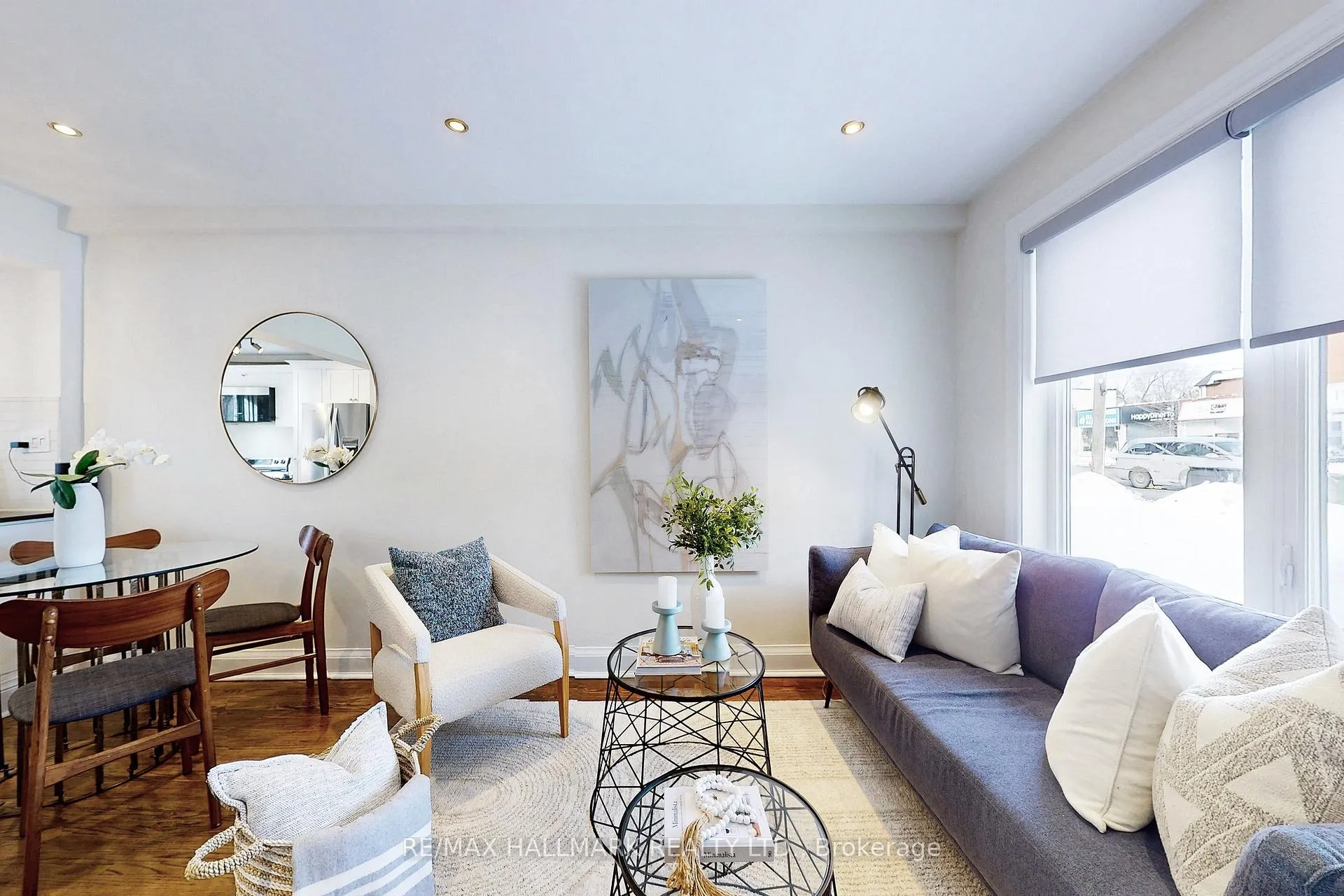 Photo 4 of 3320 Bathurst Street, Toronto, Englemount-Lawrence — HOMEH