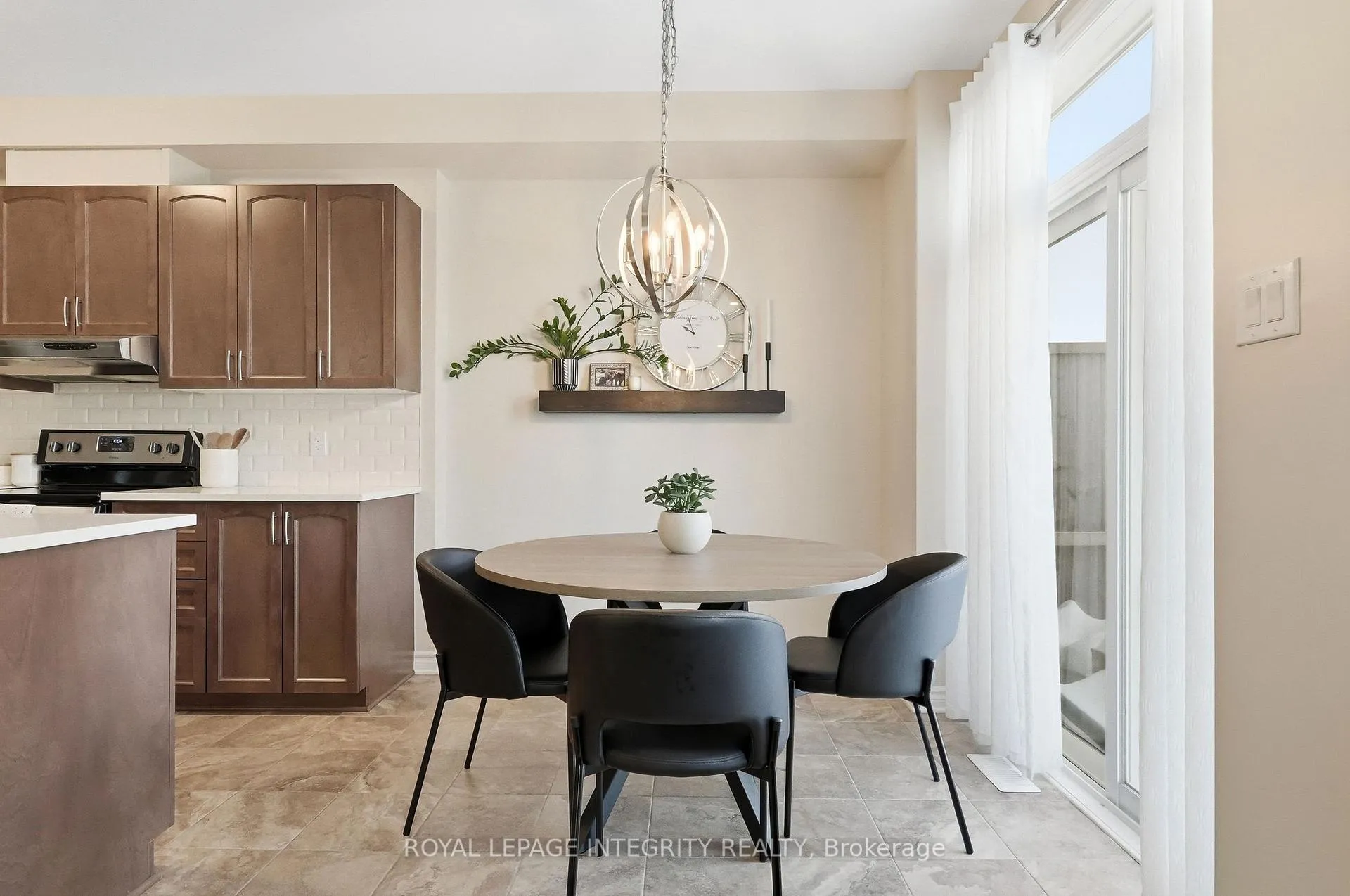Photo 9 of 253 Hepatica Way, Ottawa, Avalon West — HOMEH