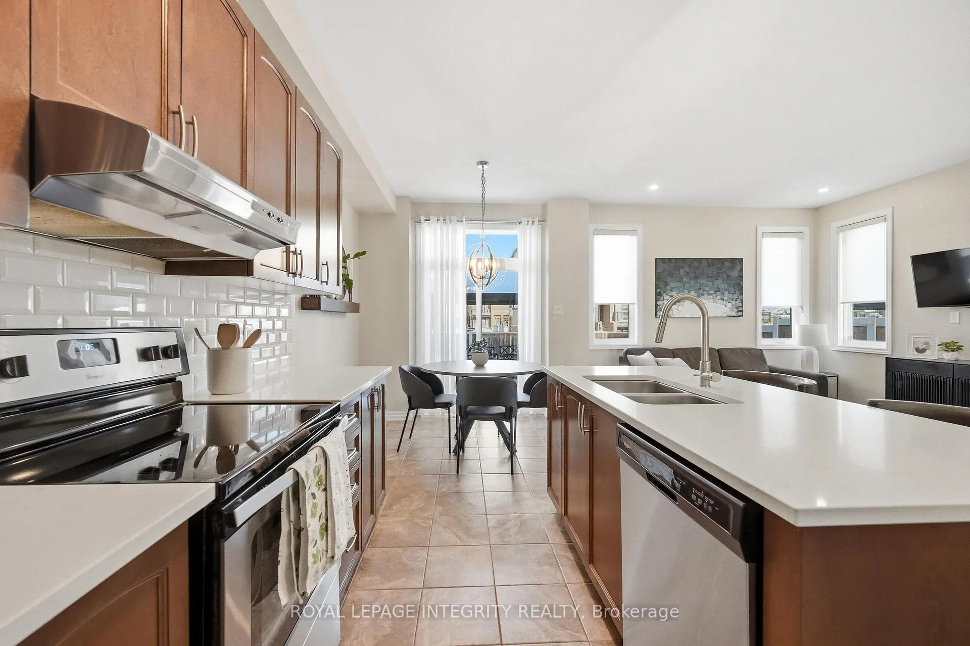 Photo 14 of 253 Hepatica Way, Ottawa, Avalon West — HOMEH