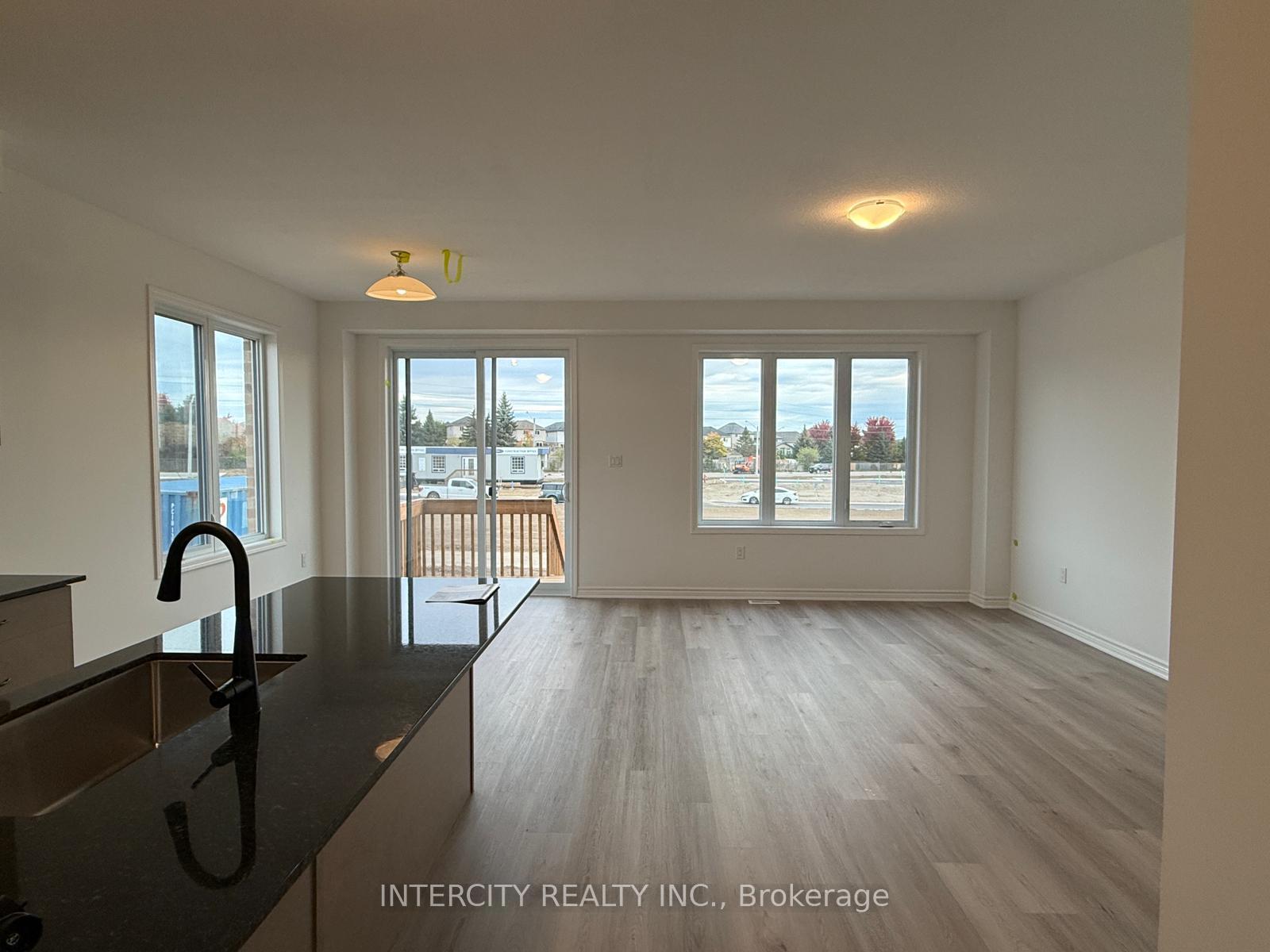 Photo 11 of 162 Stamson Street, Kitchener — HOMEH