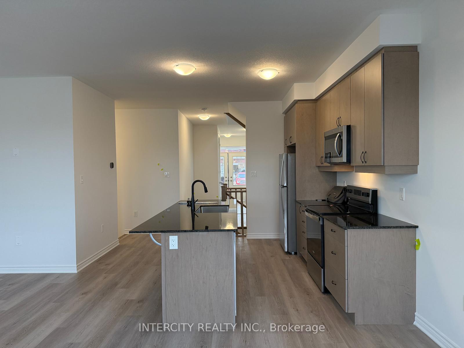 Photo 13 of 162 Stamson Street, Kitchener — HOMEH