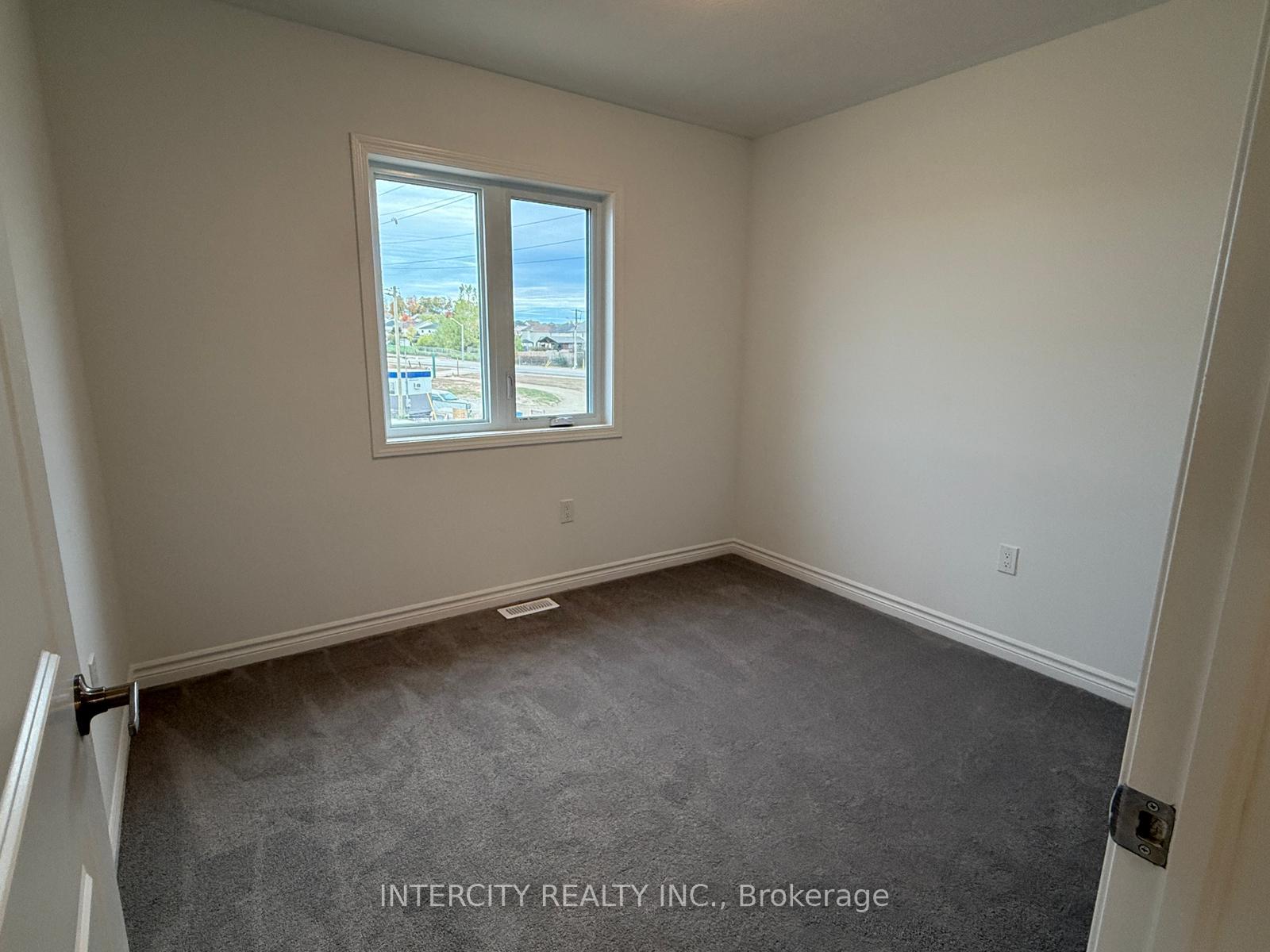 Photo 21 of 162 Stamson Street, Kitchener — HOMEH