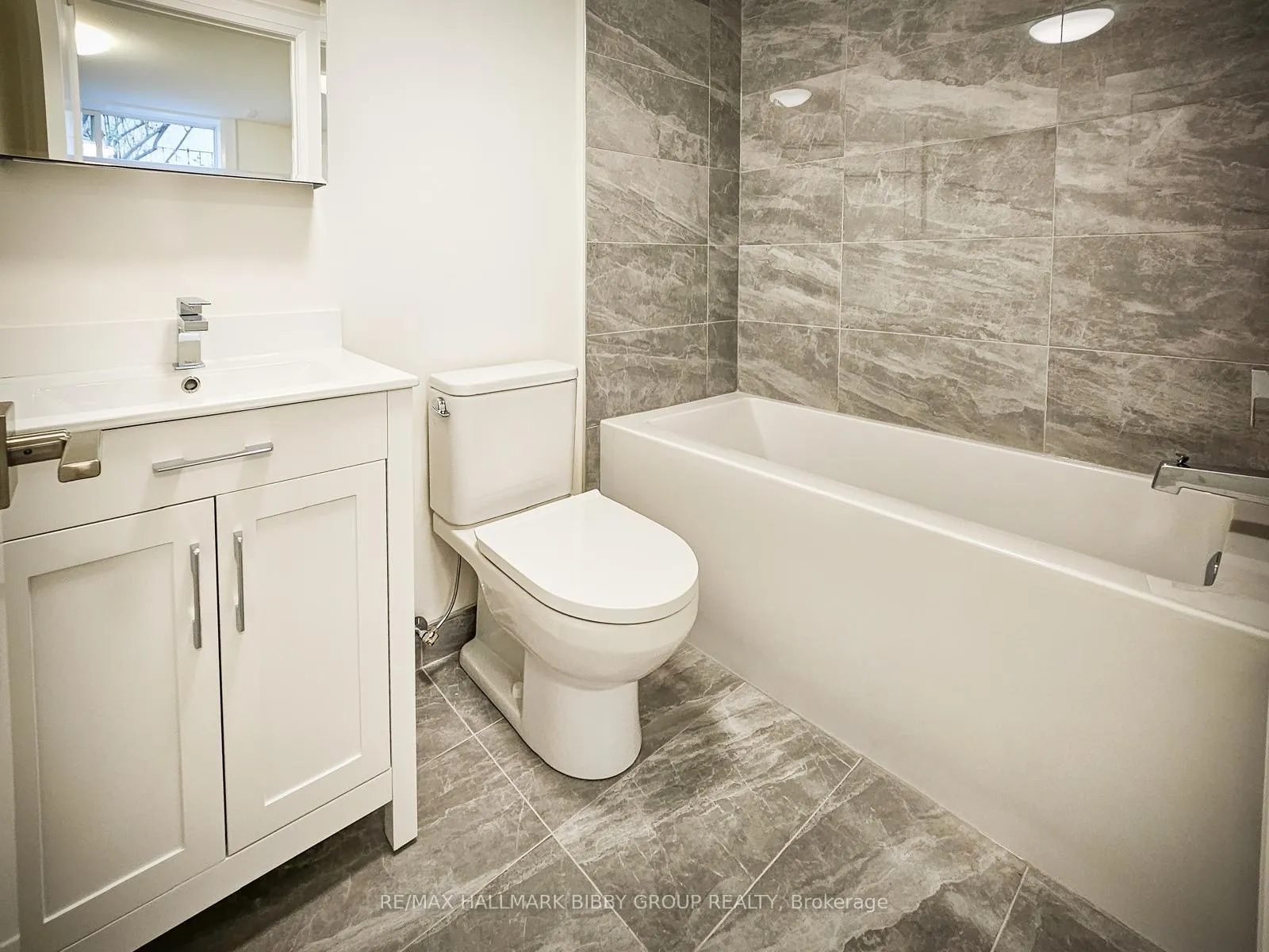 Photo 10 of Unit Basement, 63 Fairholme Avenue, Toronto, Englemount-Lawrence — HOMEH