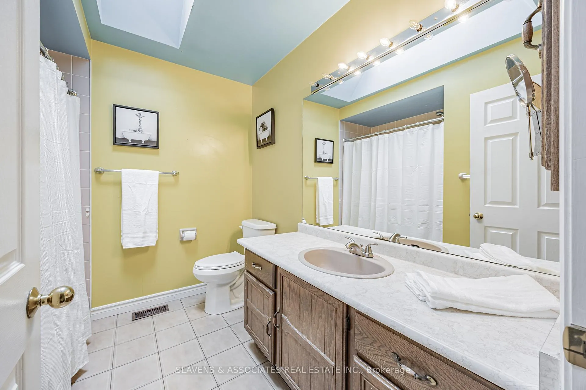 Photo 18 of 1357 Rougemount Drive, Pickering, Rougemount — HOMEH