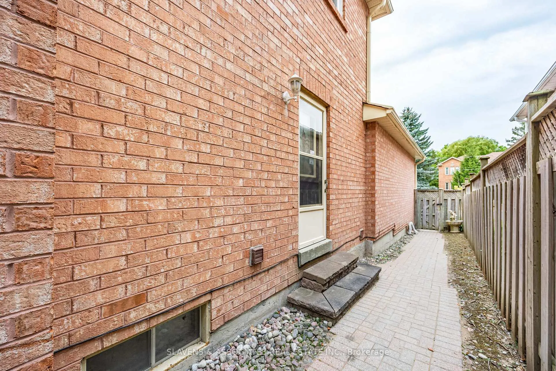 Photo 26 of 1357 Rougemount Drive, Pickering, Rougemount — HOMEH