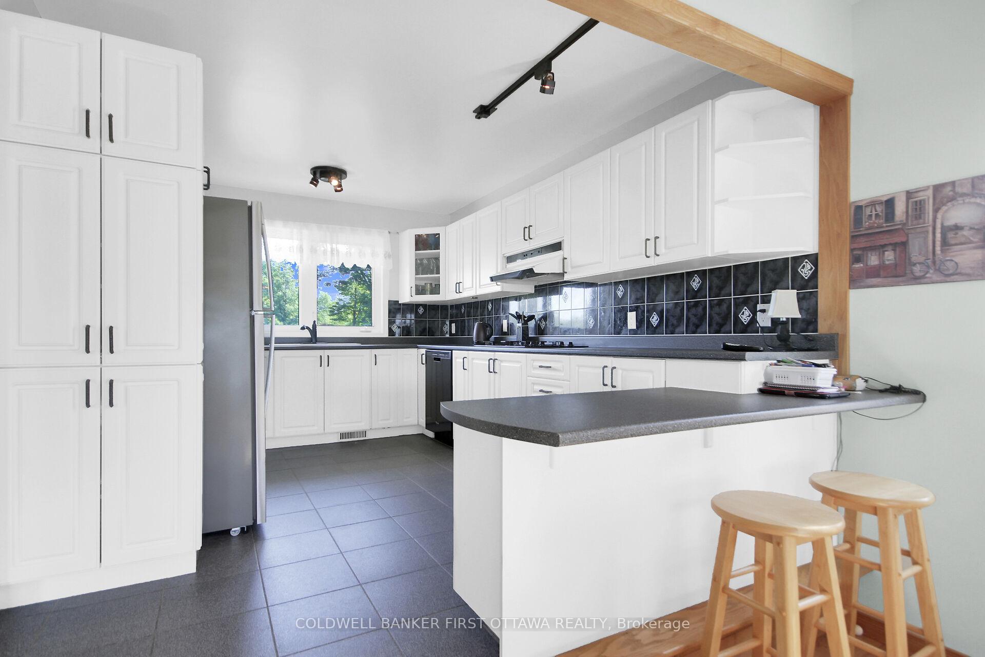 Photo 9 of 1887 River Road, Ottawa, Manotick East to Manotick Station — HOMEH