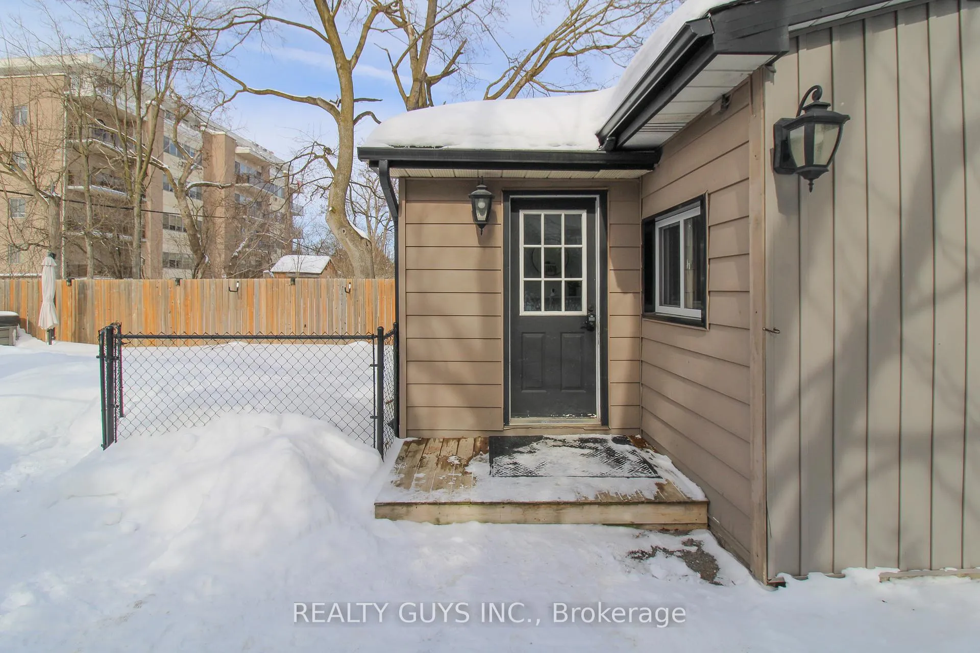 Photo 5 of 459 Donegal Street, Peterborough, Town Ward 3 — HOMEH