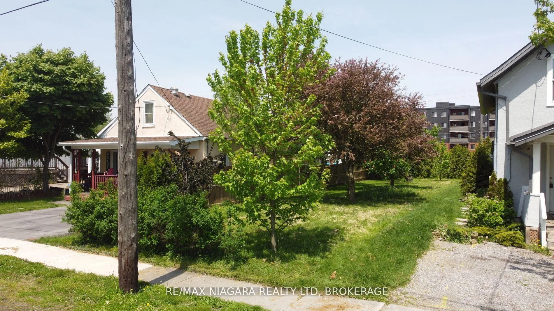 Photo 4 of 106 Chestnut Street, Port Colborne, Killaly East — HOMEH
