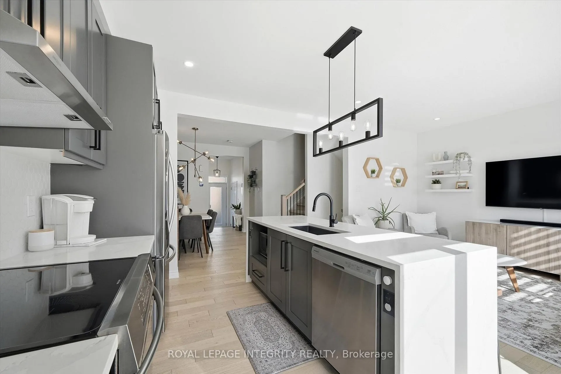 Photo 11 of 589 Catleaf Row, Ottawa, Avalon West — HOMEH