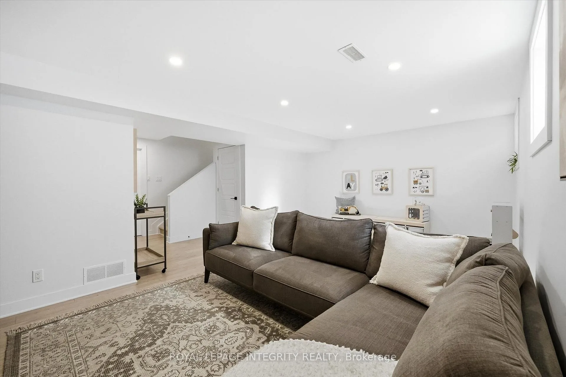 Photo 31 of 589 Catleaf Row, Ottawa, Avalon West — HOMEH