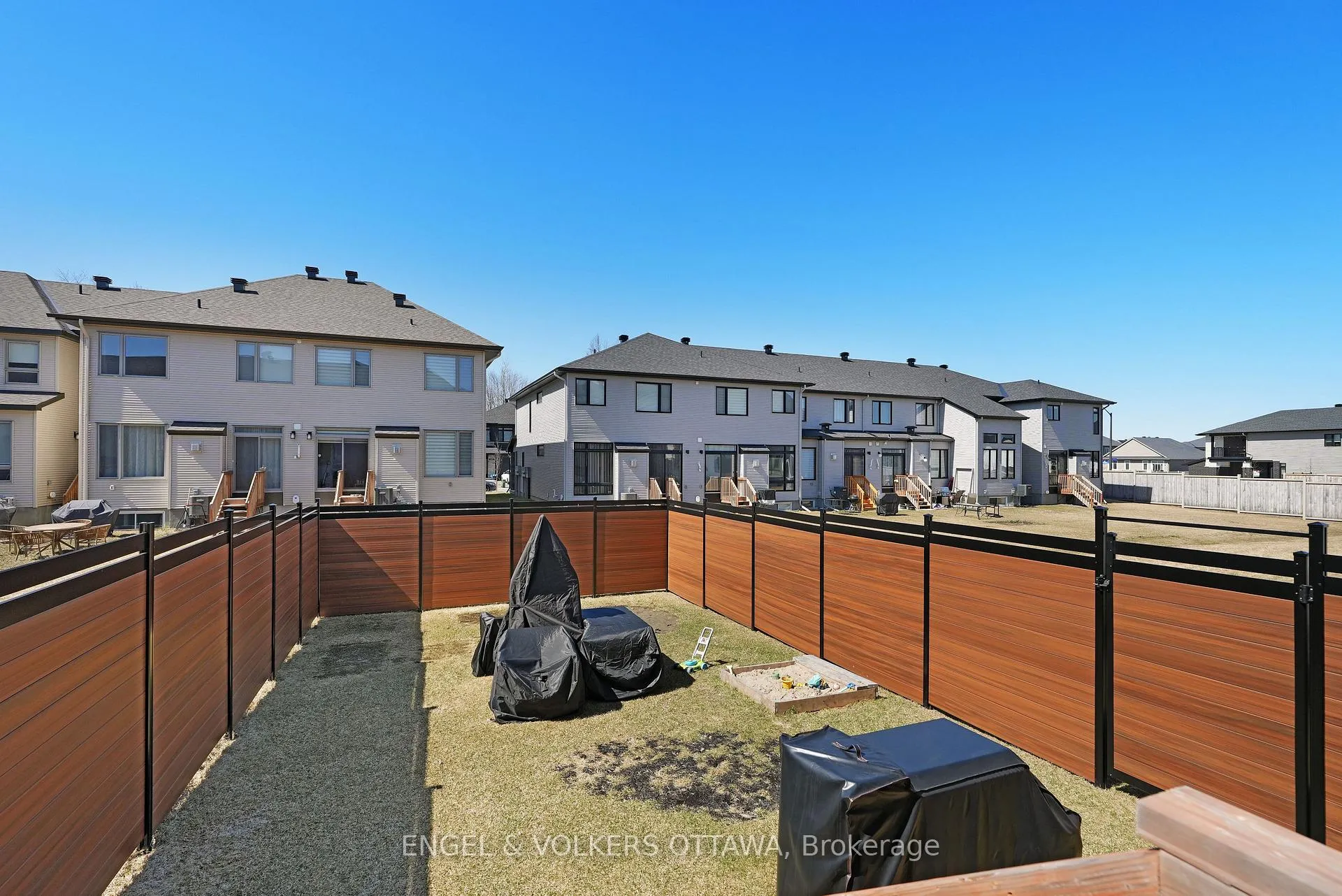Photo 31 of 62 Canvasback Ridge, Ottawa, Riverside South/Gloucester Glen — HOMEH