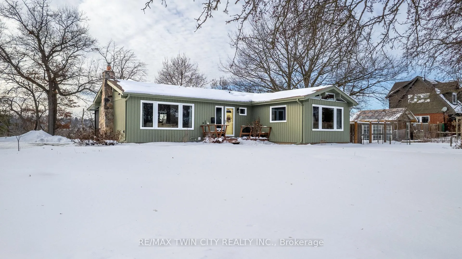 Photo 1 of 60 Curtis Avenue S, Brant, Paris — HOMEH