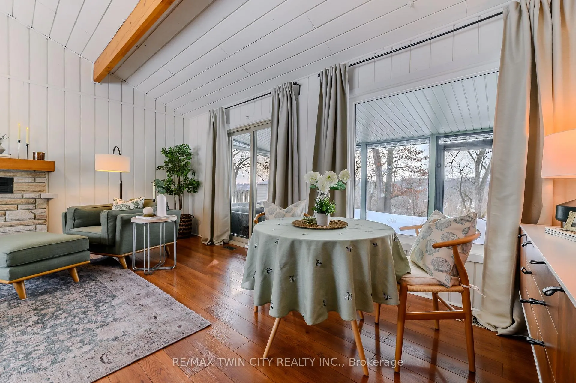 Photo 10 of 60 Curtis Avenue S, Brant, Paris — HOMEH