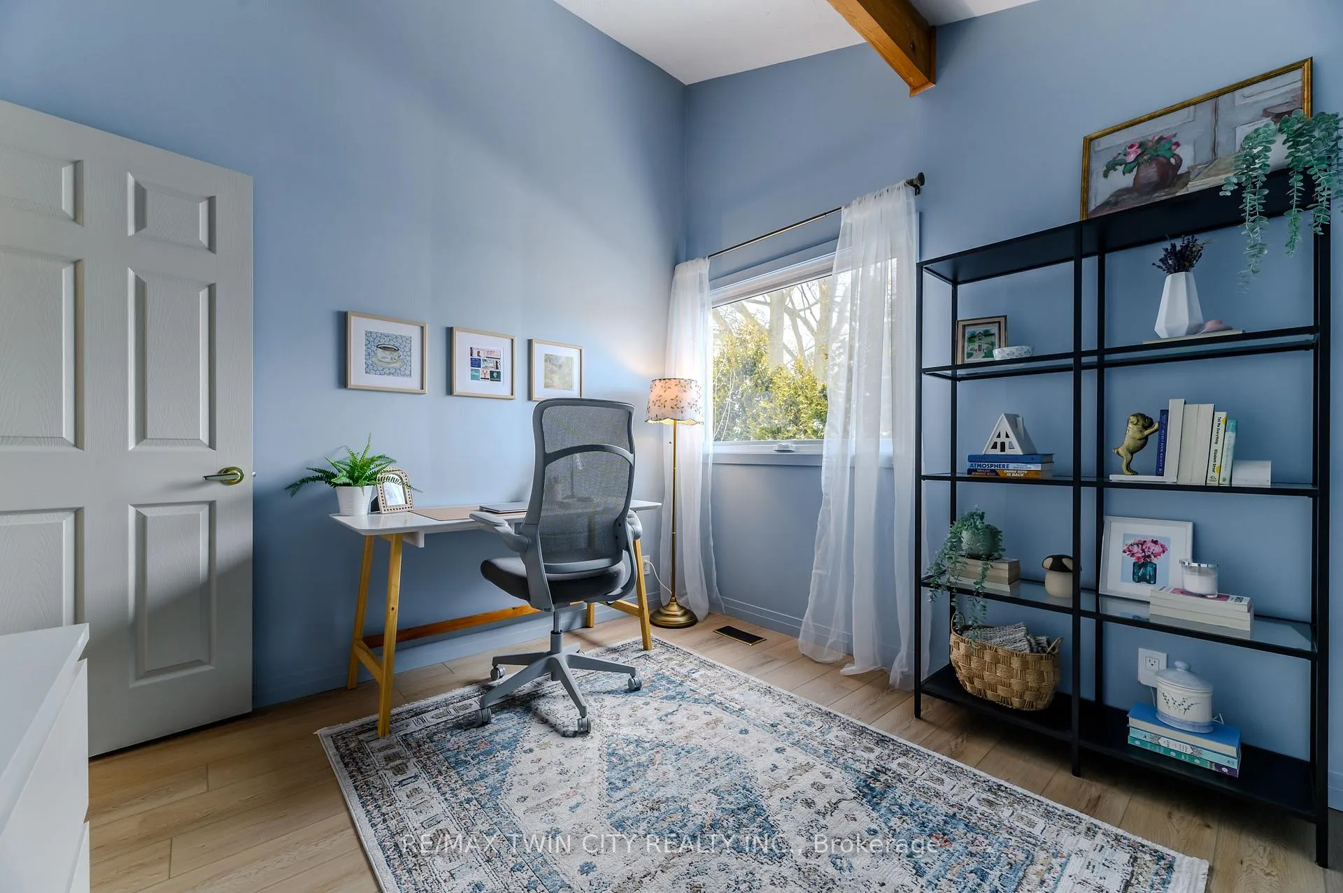 Photo 23 of 60 Curtis Avenue S, Brant, Paris — HOMEH