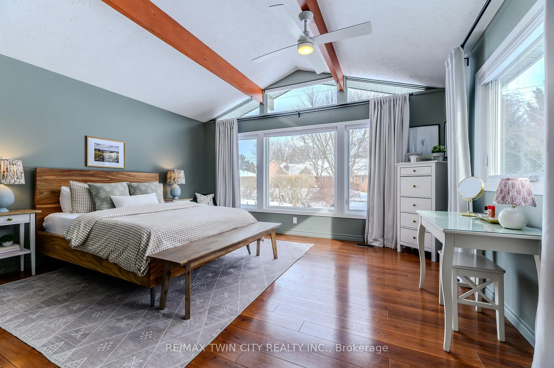 Photo 25 of 60 Curtis Avenue S, Brant, Paris — HOMEH