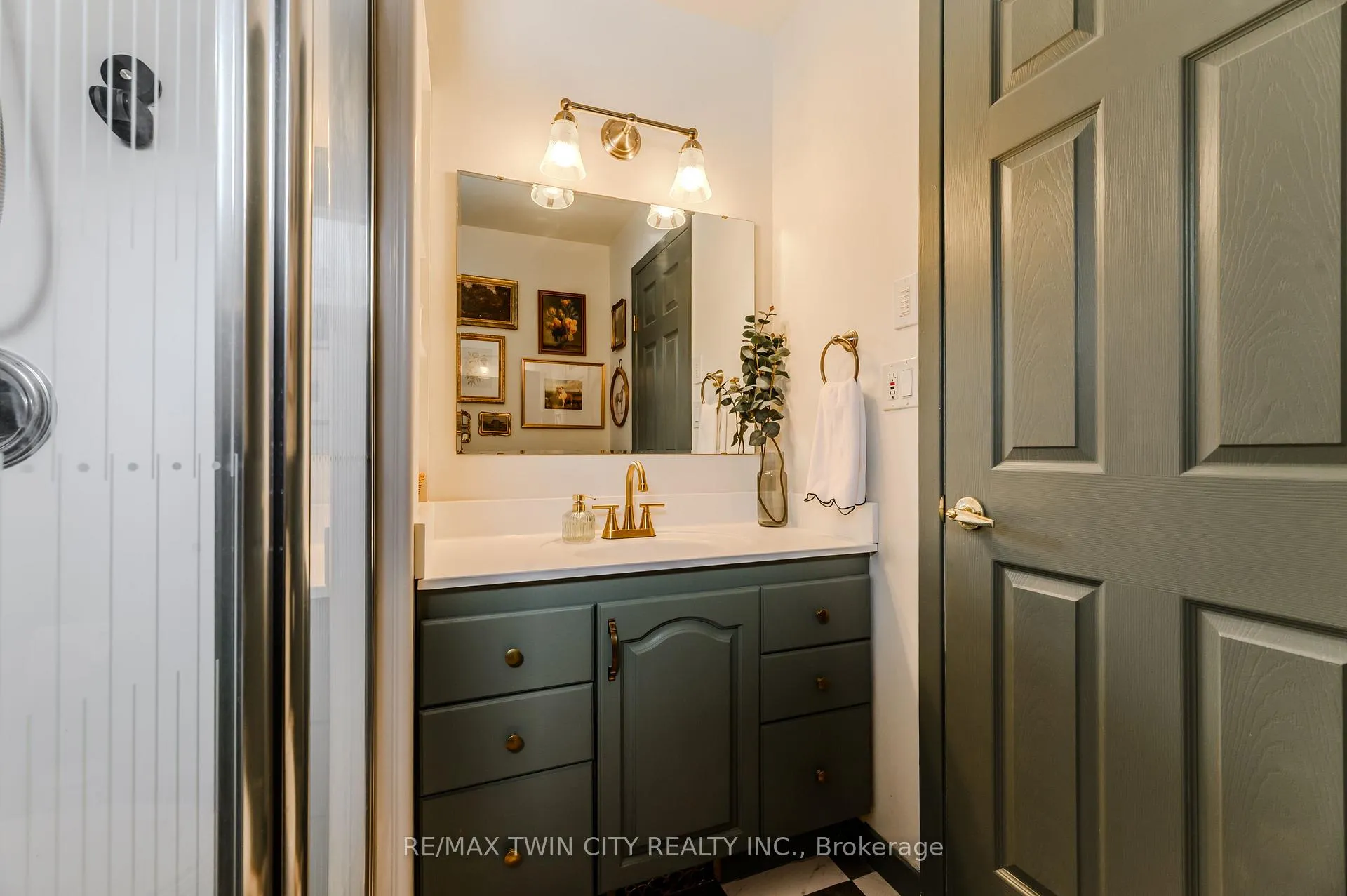 Photo 28 of 60 Curtis Avenue S, Brant, Paris — HOMEH