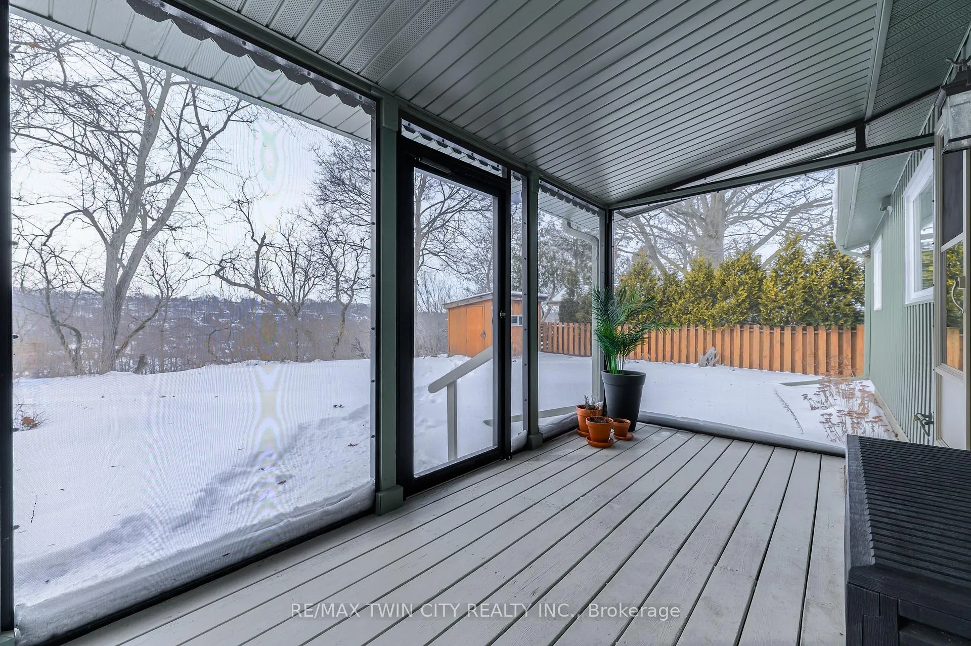 Photo 31 of 60 Curtis Avenue S, Brant, Paris — HOMEH