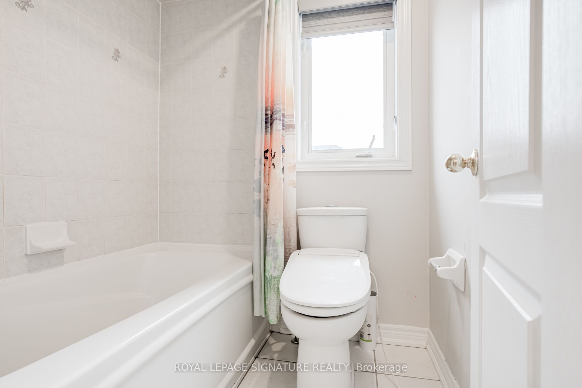 Photo 30 of 20 Watercliff Place, Hamilton, Winona Park — HOMEH