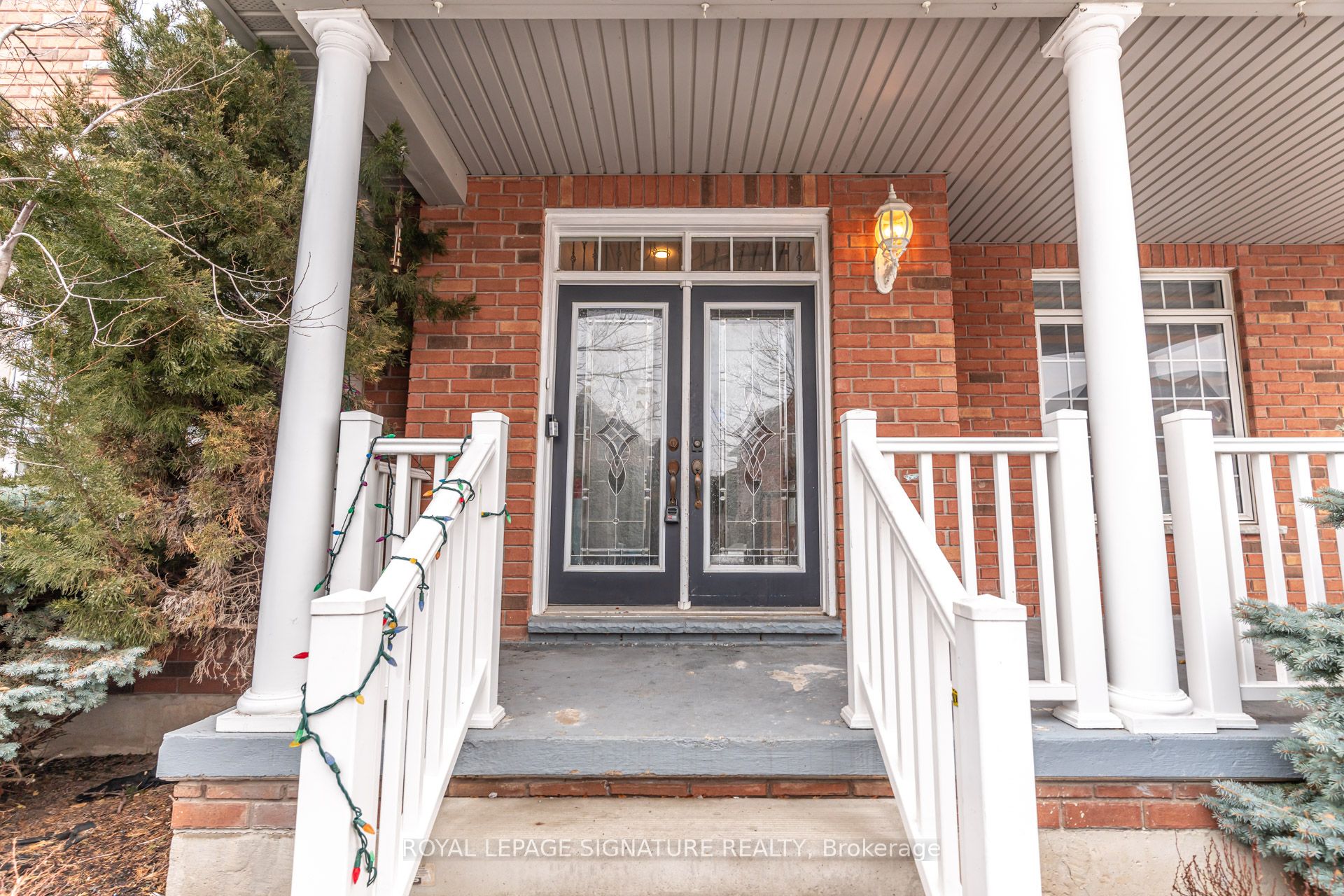 Photo 3 of 20 Watercliff Place, Hamilton, Winona Park — HOMEH