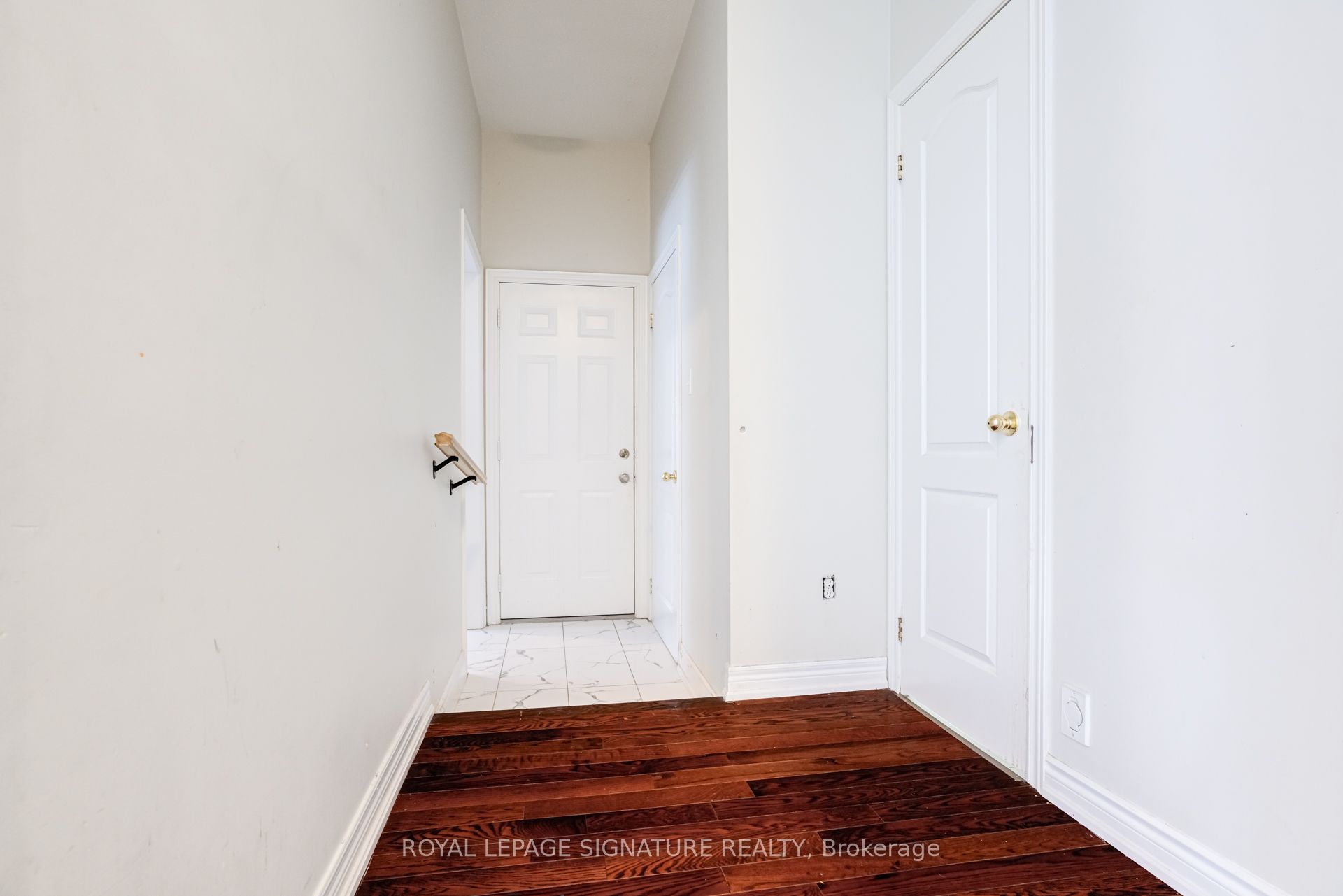 Photo 14 of 20 Watercliff Place, Hamilton, Winona Park — HOMEH