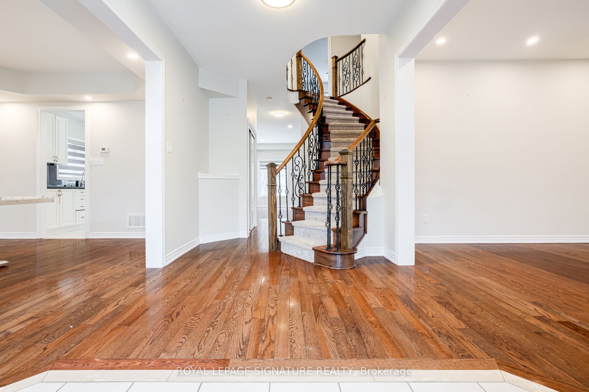 Photo 6 of 20 Watercliff Place, Hamilton, Winona Park — HOMEH
